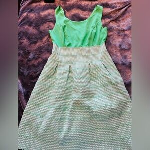 New York & Company Green Sleeveless Dress